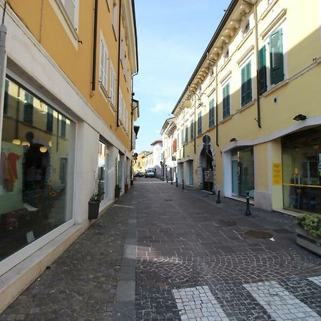 La Mansarda Di Juliette Apartment Desenzano del Garda Exterior foto