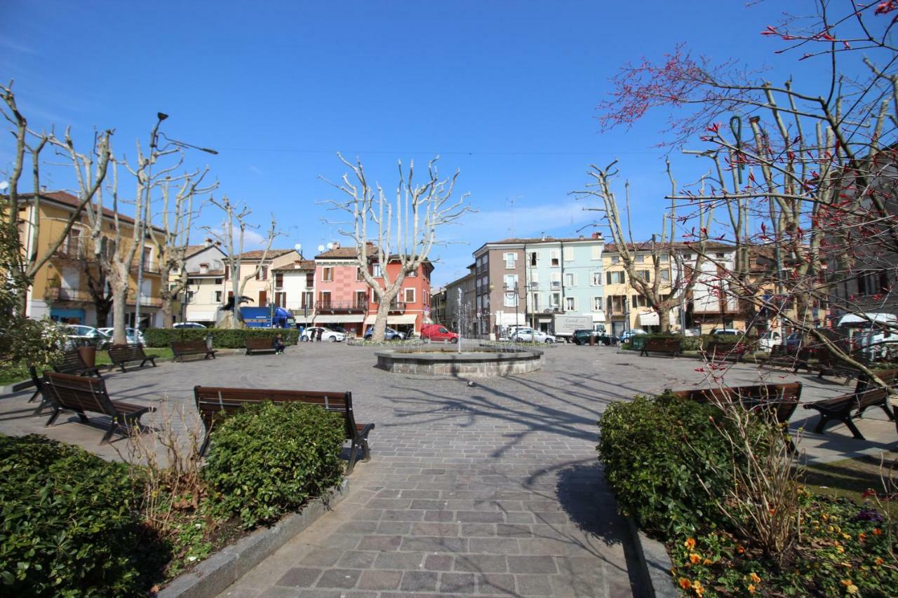 La Mansarda Di Juliette Apartment Desenzano del Garda Exterior foto
