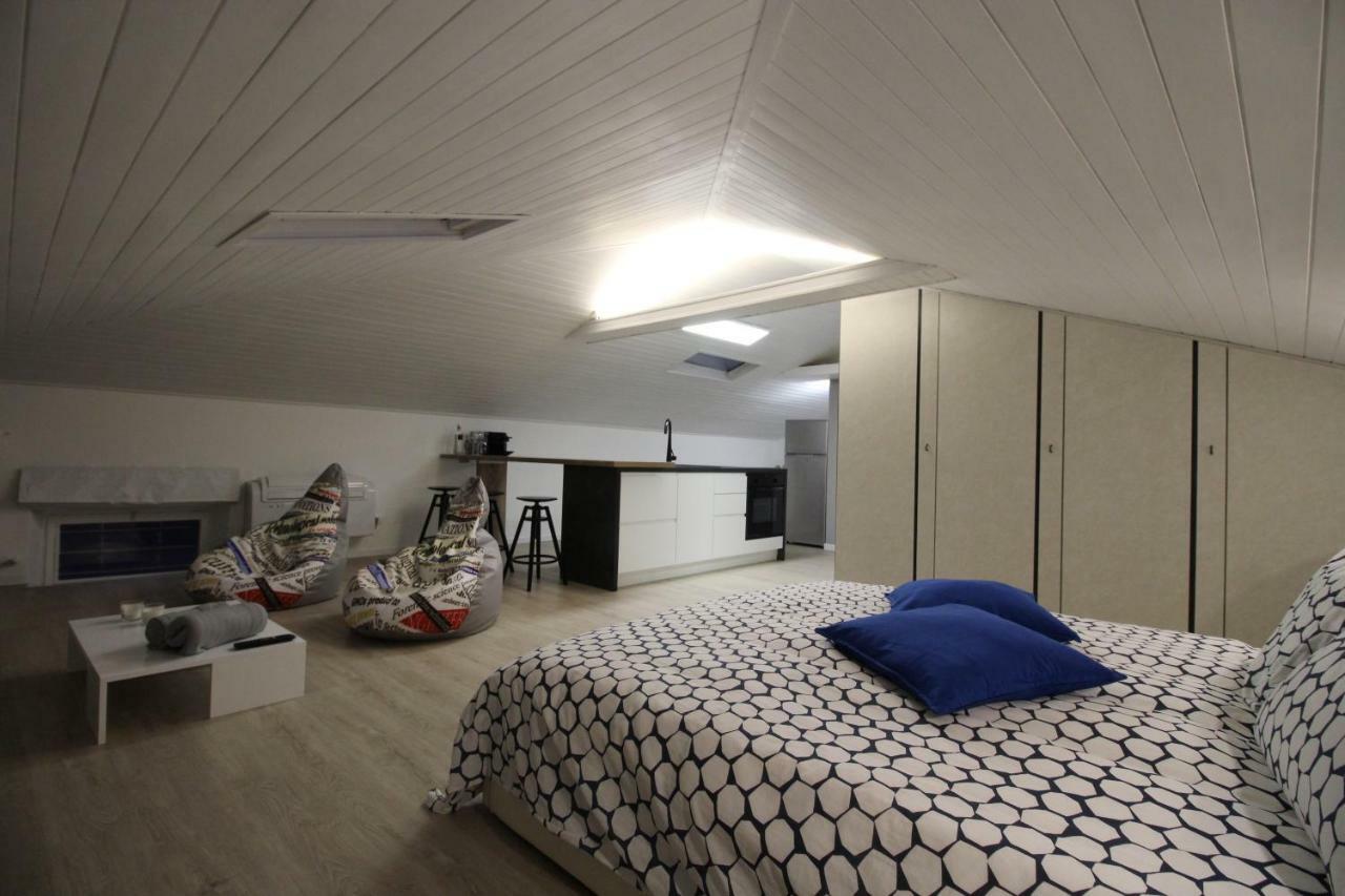 La Mansarda Di Juliette Apartment Desenzano del Garda Exterior foto