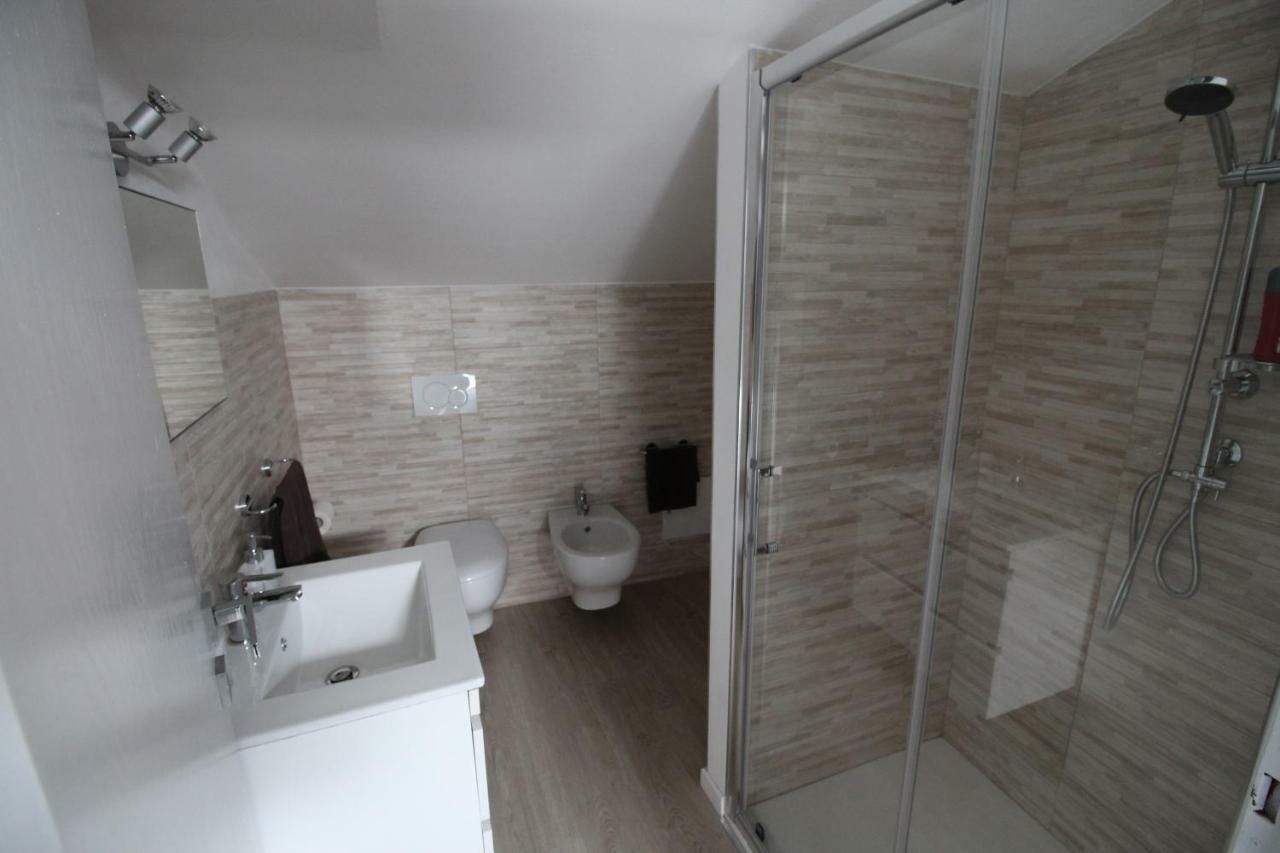 La Mansarda Di Juliette Apartment Desenzano del Garda Exterior foto