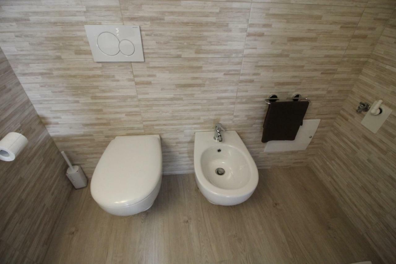 La Mansarda Di Juliette Apartment Desenzano del Garda Exterior foto