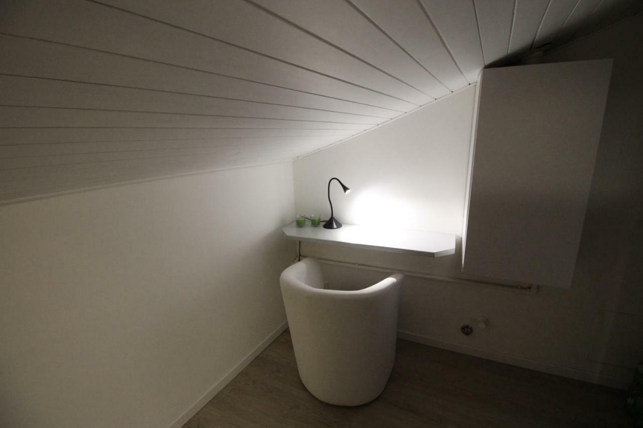 La Mansarda Di Juliette Apartment Desenzano del Garda Exterior foto