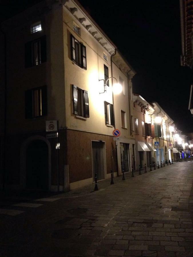 La Mansarda Di Juliette Apartment Desenzano del Garda Exterior foto